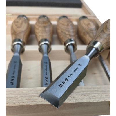 Preview: Kurzbeitel - BUTT CHISEL , 5 tlg. Satz im Holzkasten, Seitenfase bis Spiegelseite, Heft Esche geölt mit Zwinge, Inhalt: 6, 12, 16, 20, 26 mm
