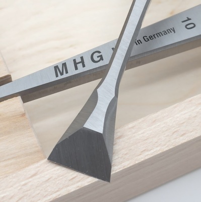 Preview: FISHTAIL MHG-Chisel, Set 3tlg., Satz im Holzkasten, Klinge feinstgeschliffen, Inhalt: 10,16, 20 mm 