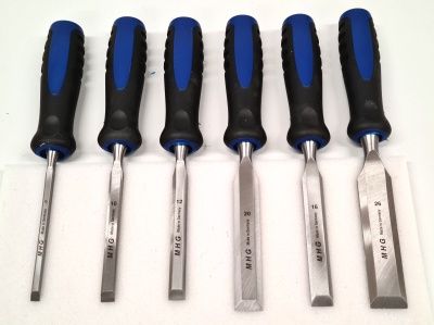 Firmer chisels - set in neutral carton box, 2-part-comp. plastic handle without impact button, polished blade, 3 / 5 / 7 / 9 / 11 pcs.