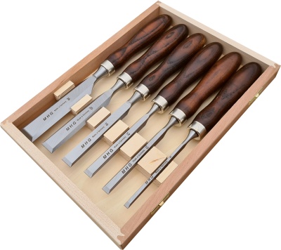 PREMIUM SLIM CHISEL with round handle ash brown, blade finely ground with side bevel up to the back 6-piece. Set in wooden box LASER MHG Contents: 6,10,12,16,20,26 mm