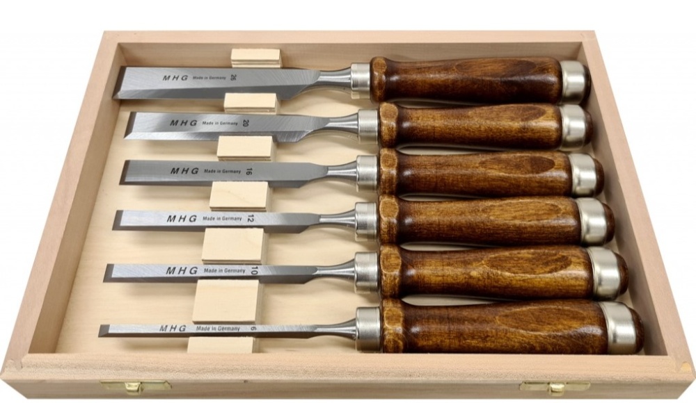Firmer chisel set in wooden box, hornbeam handle brown, blade side grain to mirror side, 6 pcs. sizes 6,10,12,16,20,26 mm