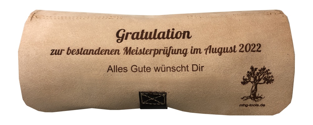 Leere Lederrolltasche mit Wunschtext